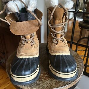 Women’s Sorel Brown and Black Winter Boots